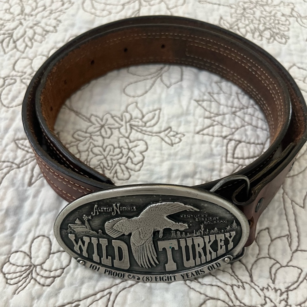 Vintage 1974 Wild Turkey Bourbon Belt Buckle & 33” Brown Leather Belt